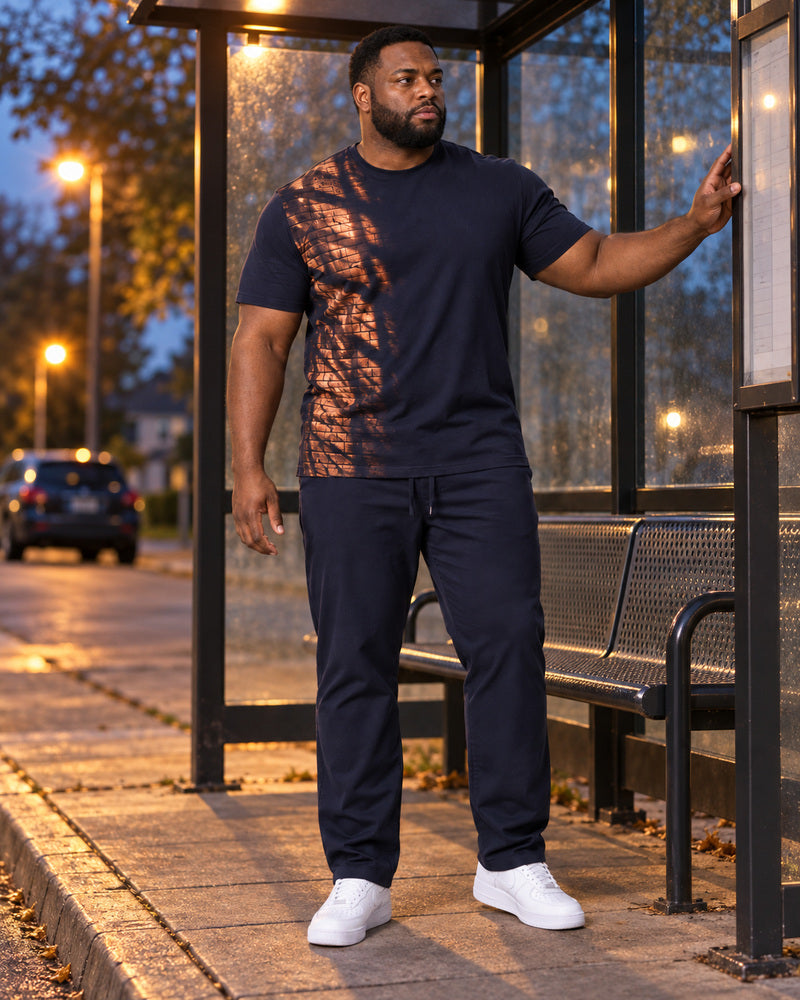 Navy Copper Brick Reflection outfit worn at an ordinary corner bus shelter at dusk